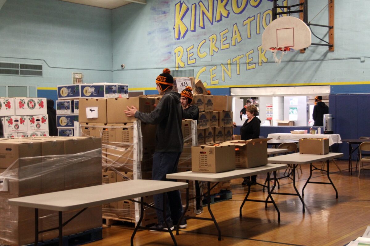 Kinross Township neighbors receive food they need thanks to New Hope Community Church and the United Way of the EUP